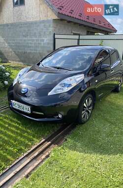 Хетчбек Nissan Leaf 2015 в Володимирі