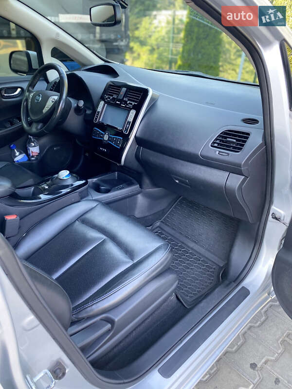 Хэтчбек Nissan Leaf 2014 в Кременчуге