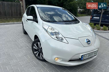 Хэтчбек Nissan Leaf 2015 в Львове
