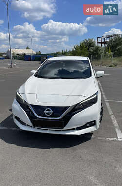 Хетчбек Nissan Leaf 2018 в Києві