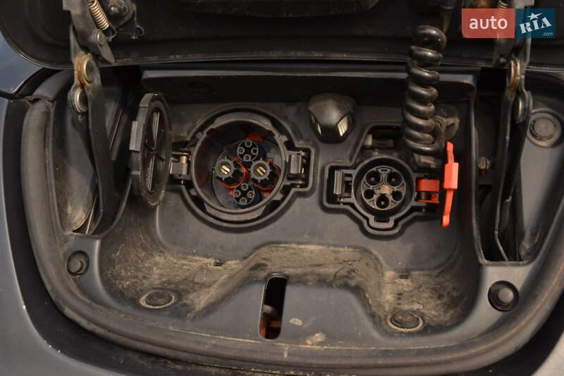 Хетчбек Nissan Leaf 2014 в Луцьку