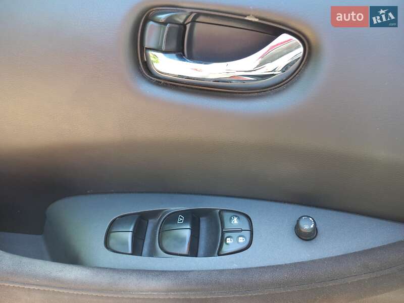 Хэтчбек Nissan Leaf 2014 в Виннице фото 2 Хэтчбек Nissan Leaf 2014 в Виннице