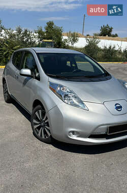 Хэтчбек Nissan Leaf 2016 в Ужгороде