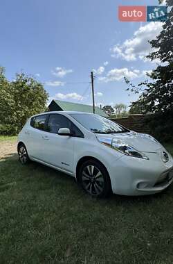 Хэтчбек Nissan Leaf 2015 в Полтаве