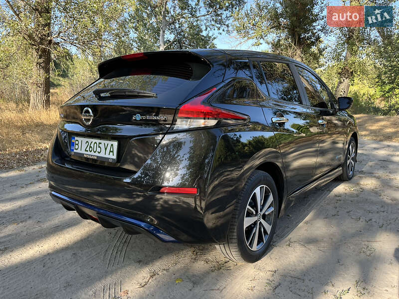 Хэтчбек Nissan Leaf 2018 в Кобеляках