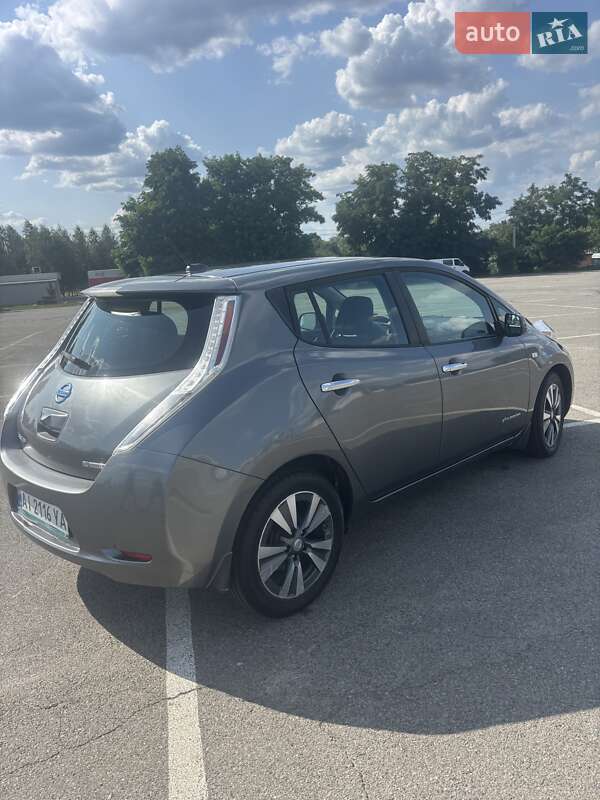 Хэтчбек Nissan Leaf 2014 в Белогородке