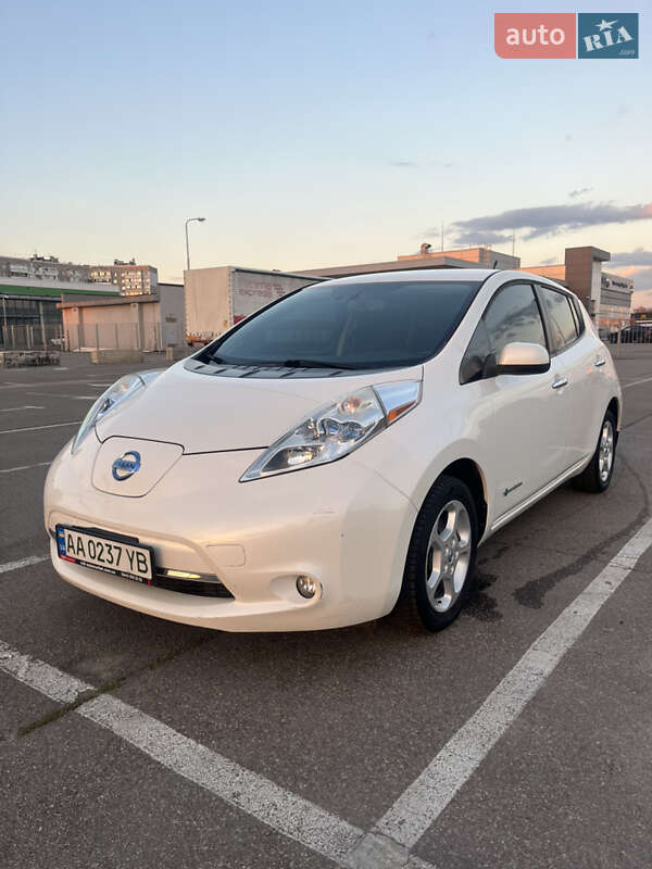 Хэтчбек Nissan Leaf 2013 в Киеве фото 8 Хэтчбек Nissan Leaf 2013 в Киеве