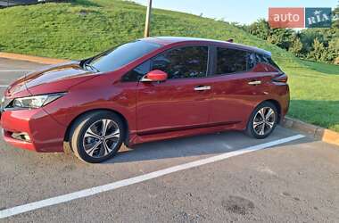 Хэтчбек Nissan Leaf 2020 в Киеве