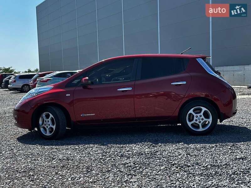 Хэтчбек Nissan Leaf 2012 в Львове