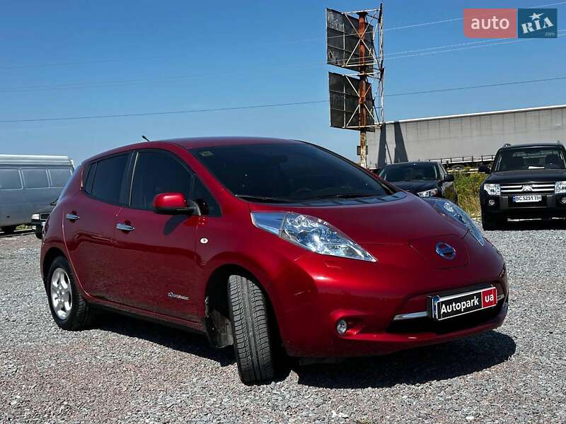 Хэтчбек Nissan Leaf 2012 в Львове
