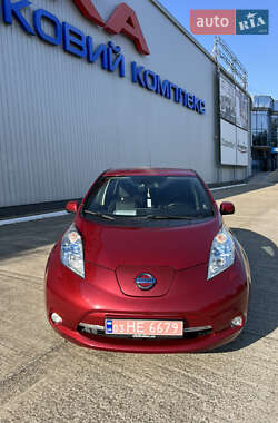 Хэтчбек Nissan Leaf 2016 в Черновцах