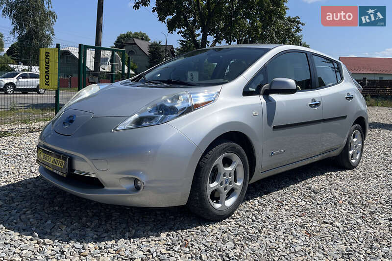 Хэтчбек Nissan Leaf 2011 в Коломые