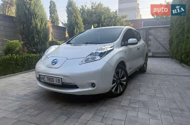 Хетчбек Nissan Leaf 2013 в Дніпрі