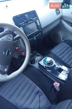 Хэтчбек Nissan Leaf 2011 в Коломые