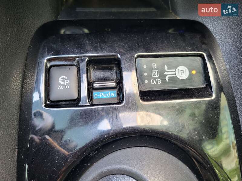 Хэтчбек Nissan Leaf 2019 в Каменском