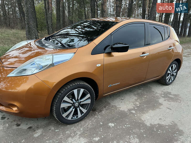 Хетчбек Nissan Leaf 2017 в Житомирі