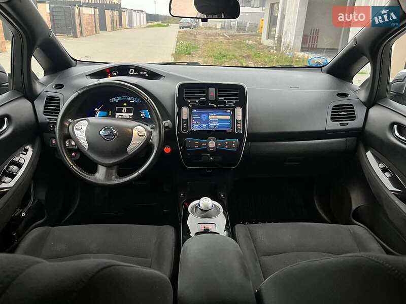 Хэтчбек Nissan Leaf 2015 в Первомайске