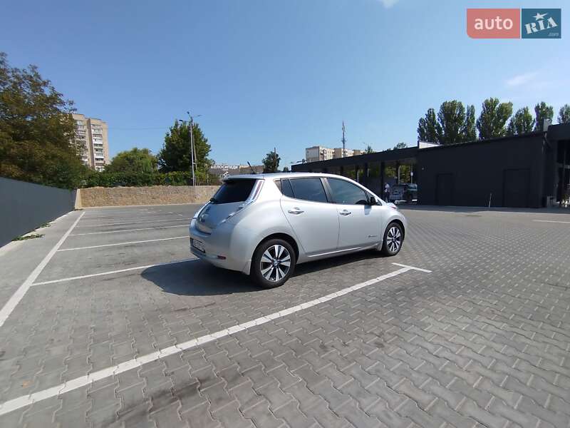 Хетчбек Nissan Leaf 2013 в Вінниці фото 12 Хетчбек Nissan Leaf 2013 в Вінниці