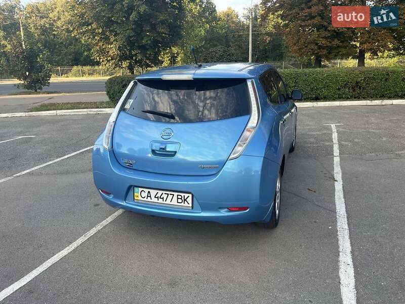 Хэтчбек Nissan Leaf 2011 в Черкассах