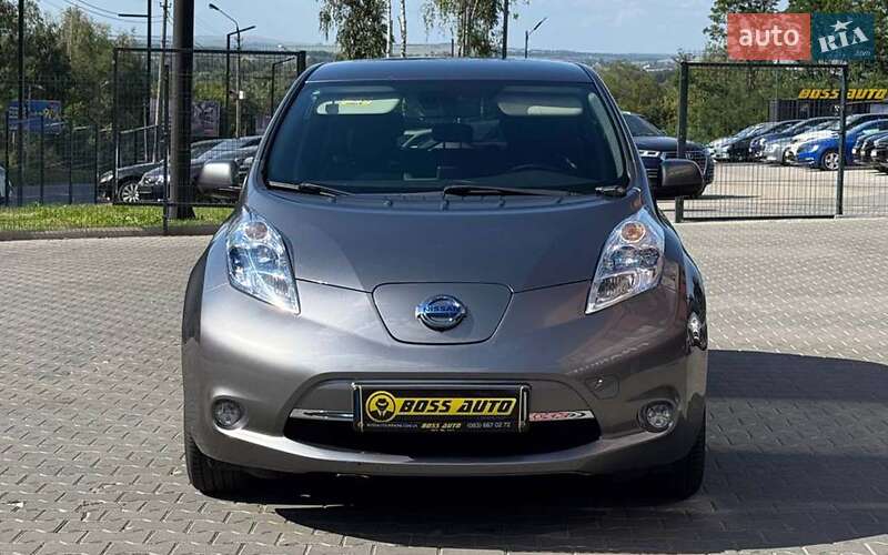Хэтчбек Nissan Leaf 2015 в Черновцах