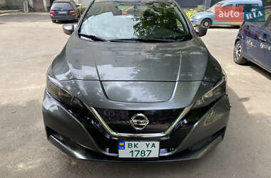 Хэтчбек Nissan Leaf 2018 в Ровно