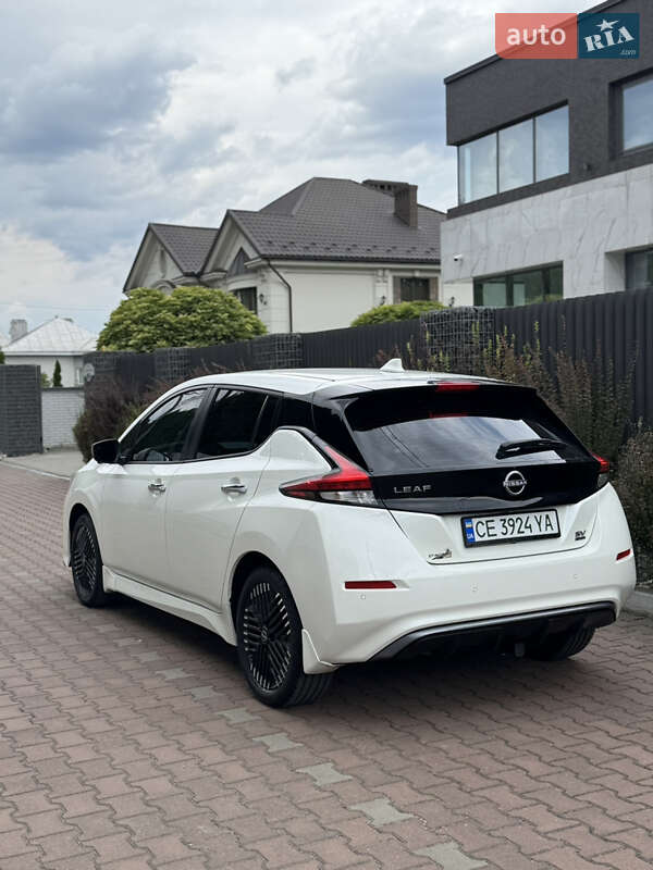 Хэтчбек Nissan Leaf 2023 в Черновцах