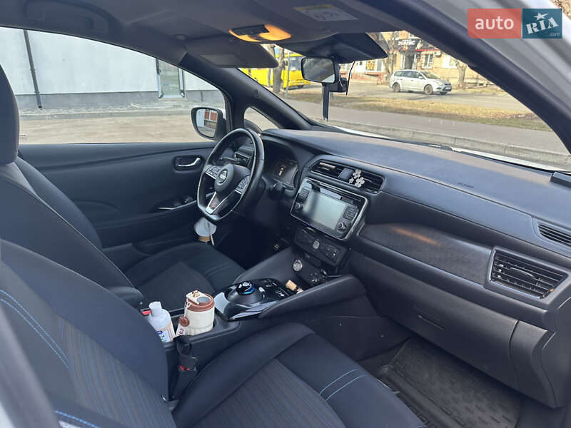 Хэтчбек Nissan Leaf 2018 в Черкассах