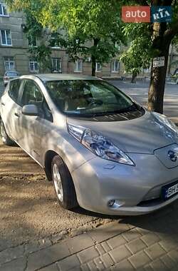 Хэтчбек Nissan Leaf 2012 в Одессе