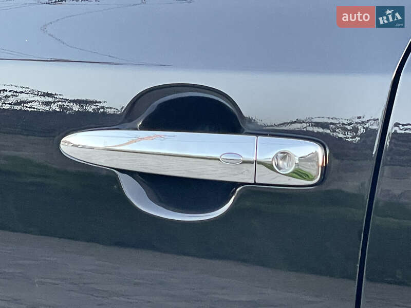 Хэтчбек Nissan Leaf 2015 в Ровно