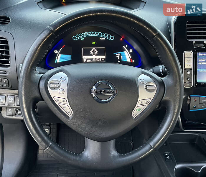 Хэтчбек Nissan Leaf 2015 в Ровно