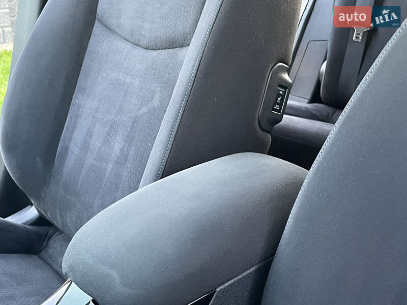 Хэтчбек Nissan Leaf 2015 в Ровно