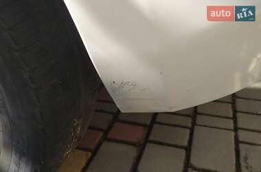 Хэтчбек Nissan Leaf 2014 в 