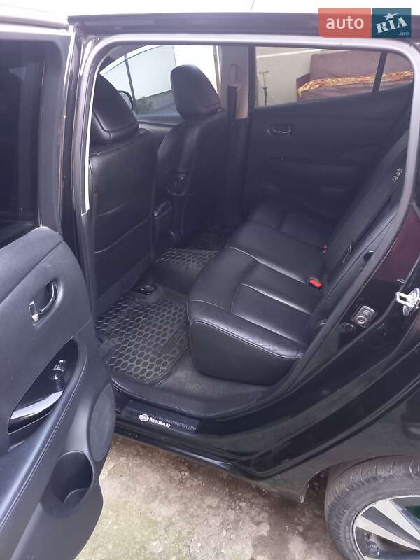 Хэтчбек Nissan Leaf 2013 в Заставной фото 13 Хэтчбек Nissan Leaf 2013 в Заставной