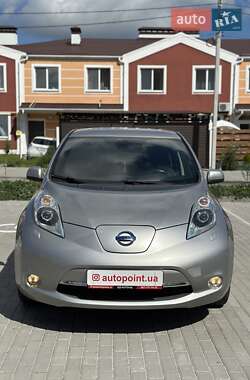 Хетчбек Nissan Leaf 2014 в Білогородці