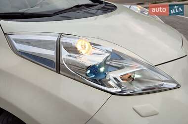 Хэтчбек Nissan Leaf 2013 в Львове