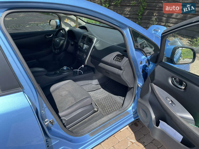 Хэтчбек Nissan Leaf 2014 в Киеве