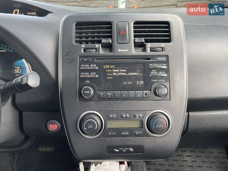 Хэтчбек Nissan Leaf 2014 в Киеве