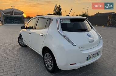 Хэтчбек Nissan Leaf 2013 в Николаеве