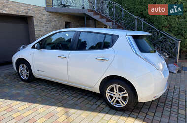 Хетчбек Nissan Leaf 2014 в 