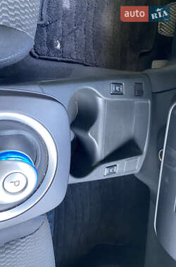 Хэтчбек Nissan Leaf 2015 в Черновцах