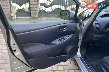 Хэтчбек Nissan Leaf 2015 в Черновцах