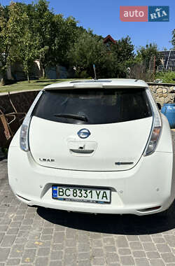 Хэтчбек Nissan Leaf 2014 в Львове