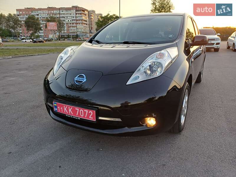 Хэтчбек Nissan Leaf 2016 в Запорожье фото Хэтчбек Nissan Leaf 2016 в Запорожье