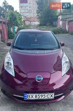 Хэтчбек Nissan Leaf 2016 в Хмельницком
