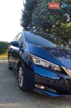 Хэтчбек Nissan Leaf 2018 в 