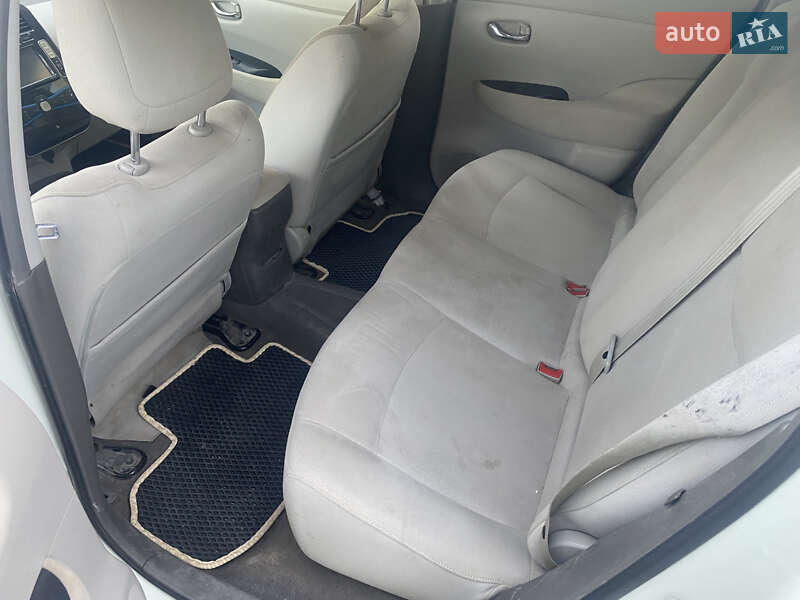 Хетчбек Nissan Leaf 2012 в Виноградові