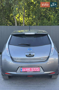 Хэтчбек Nissan Leaf 2014 в 