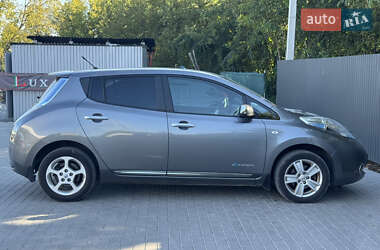 Хэтчбек Nissan Leaf 2014 в 
