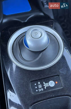 Хэтчбек Nissan Leaf 2014 в 