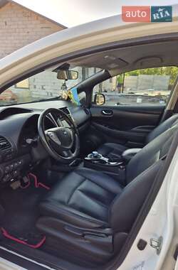 Хэтчбек Nissan Leaf 2014 в Каменском